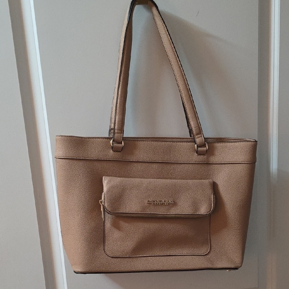 Jones New York Handbags - Jones New York Tan Tote with Front Pocket